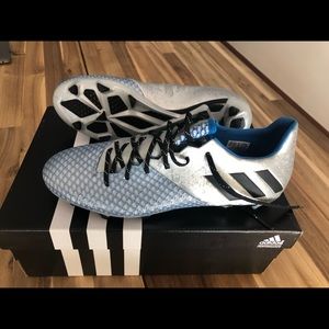 Performance Men's Messi 16.2 FG Soccer Shoe. 8.5